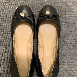 Vince Camuto flat